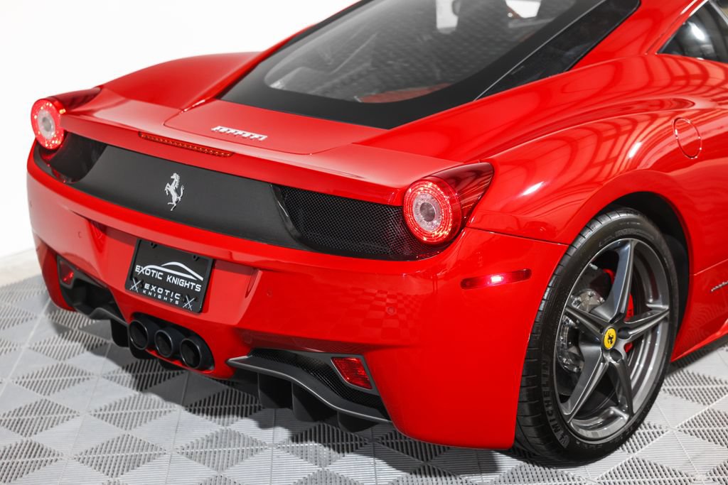 Used 2014 Ferrari 458 Italia Coupe RWD image 9