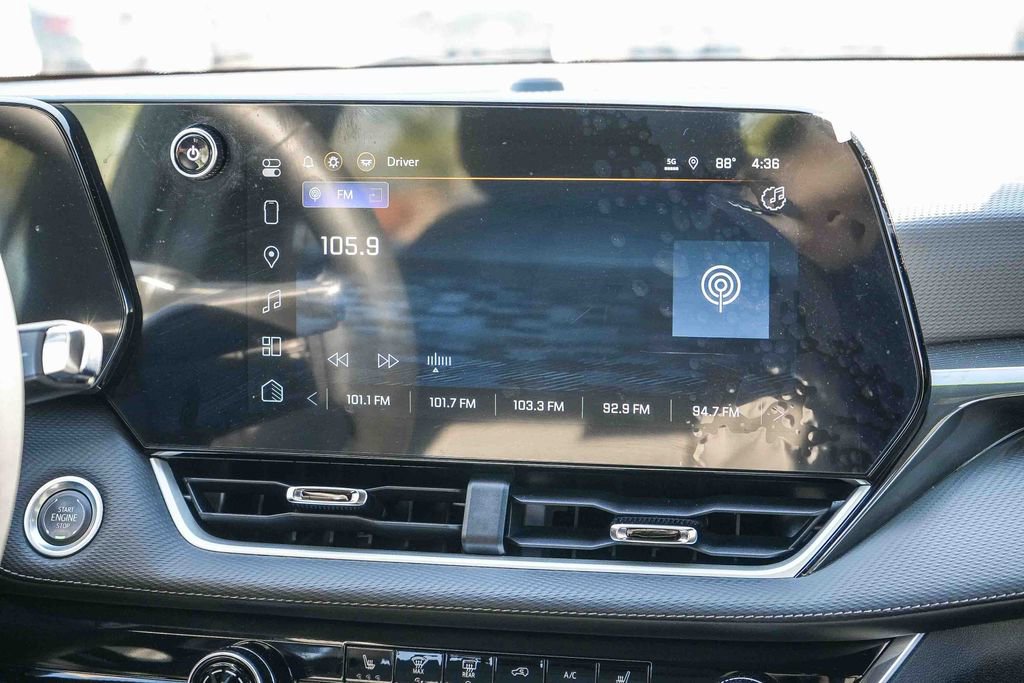 Used 2025 Chevrolet Equinox LT w/ Safety and Technology Package image 14