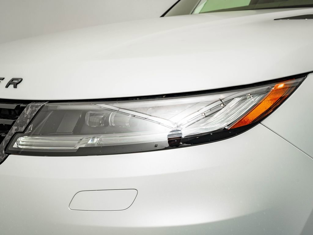 New 2026 Land Rover Range Rover Sport SV image 15