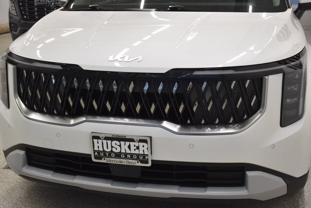 Used 2026 Kia Carnival FWD image 14