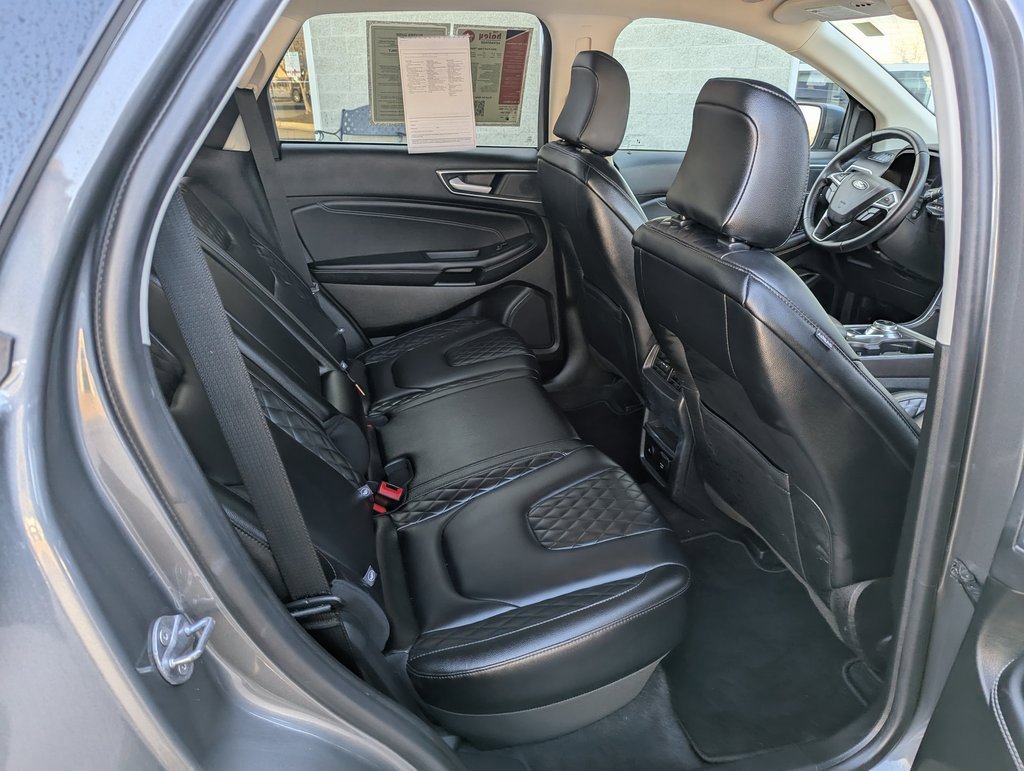Used 2024 Ford Edge Titanium image 17