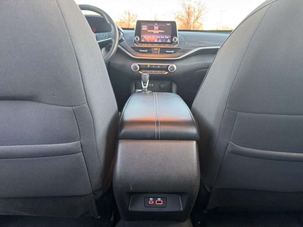 Used 2024 Nissan Altima 2.5 SV image 22