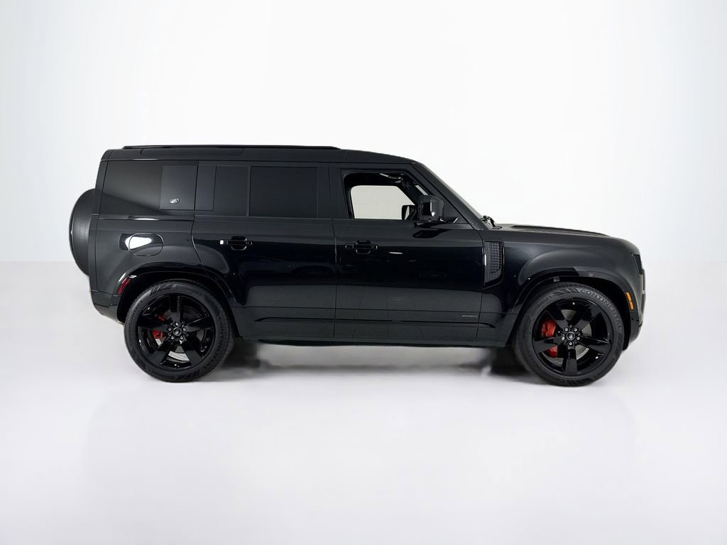 Used 2024 Land Rover Defender 110 X image 6