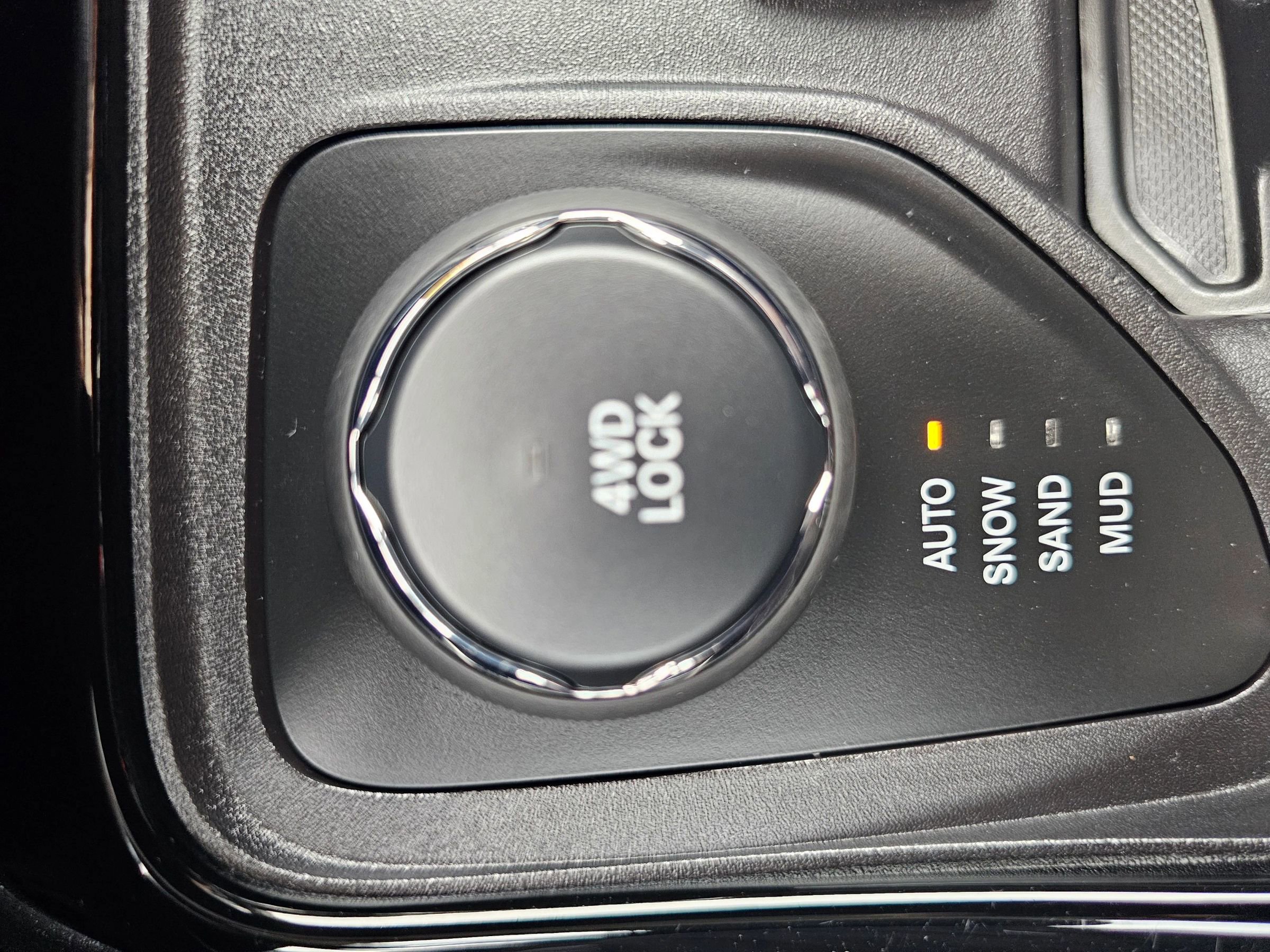 Used 2019 Jeep Compass Latitude image 24