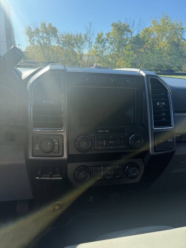 Used 2022 Ford F250 XLT w/ XLT Value Package AWD/4WD image 8