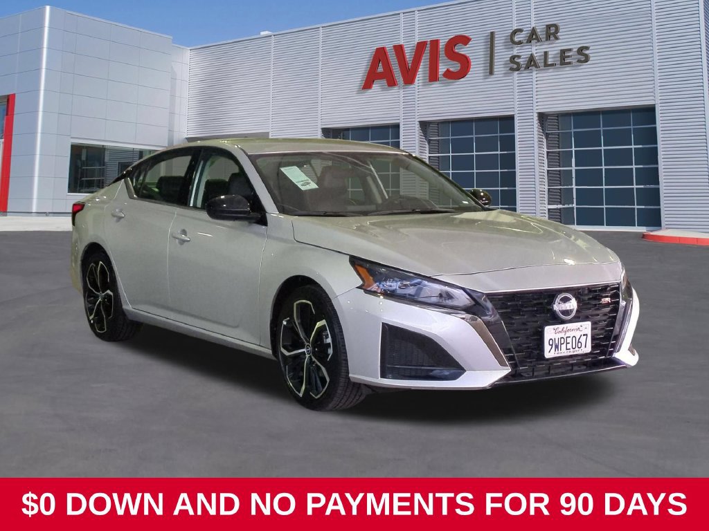 Used 2025 Nissan Altima 2.5 SR FWD image 3