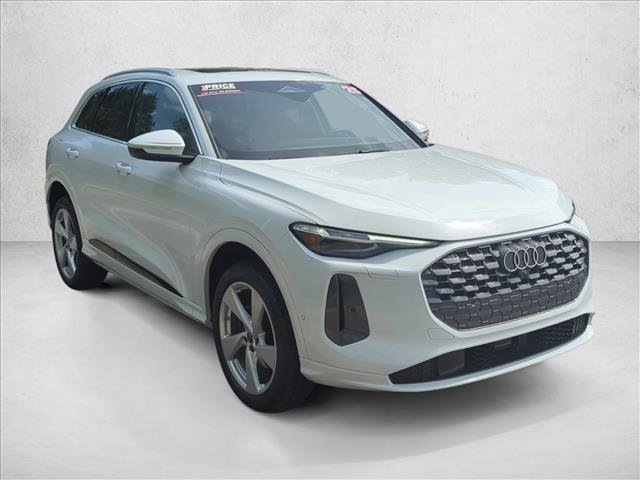 Used 2025 Audi Q5 Premium Plus AWD/4WD image 3