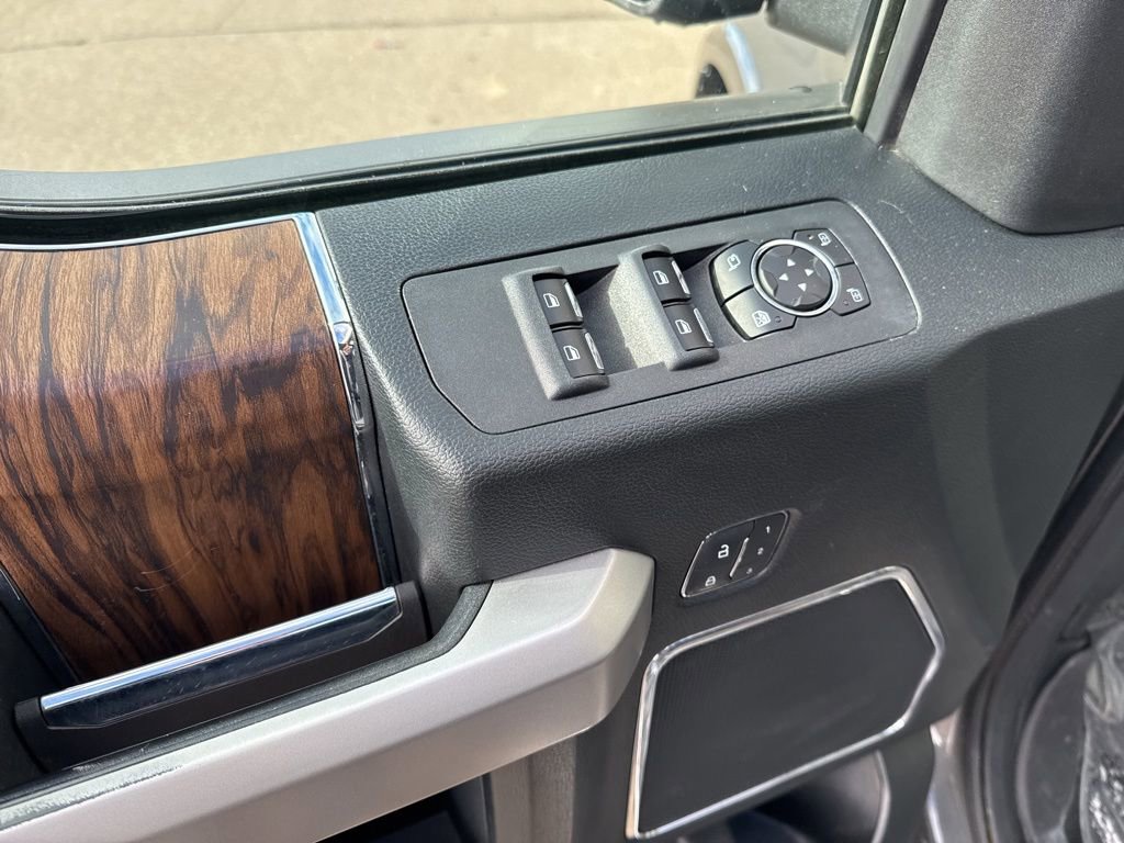 Used 2018 Ford F150 Lariat image 10