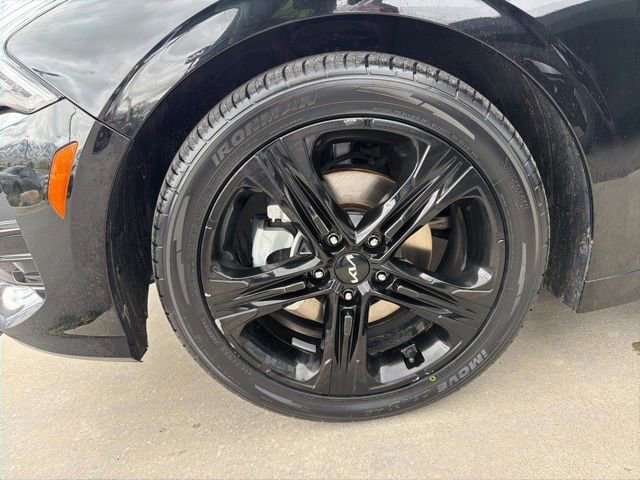 Used 2022 Kia K5 GT-Line FWD image 9