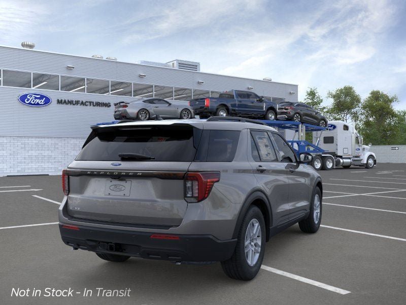 New 2026 Ford Explorer Active RWD image 8