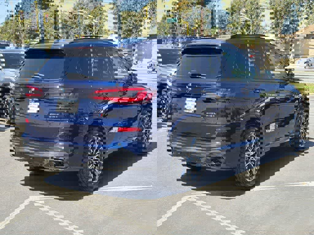 Used 2021 BMW X5 M50i w/ Executive Package image 6