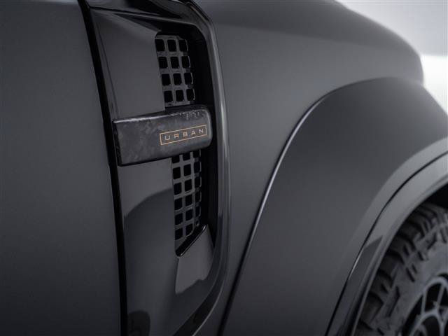Used 2025 Land Rover Defender 110 AWD/4WD image 38