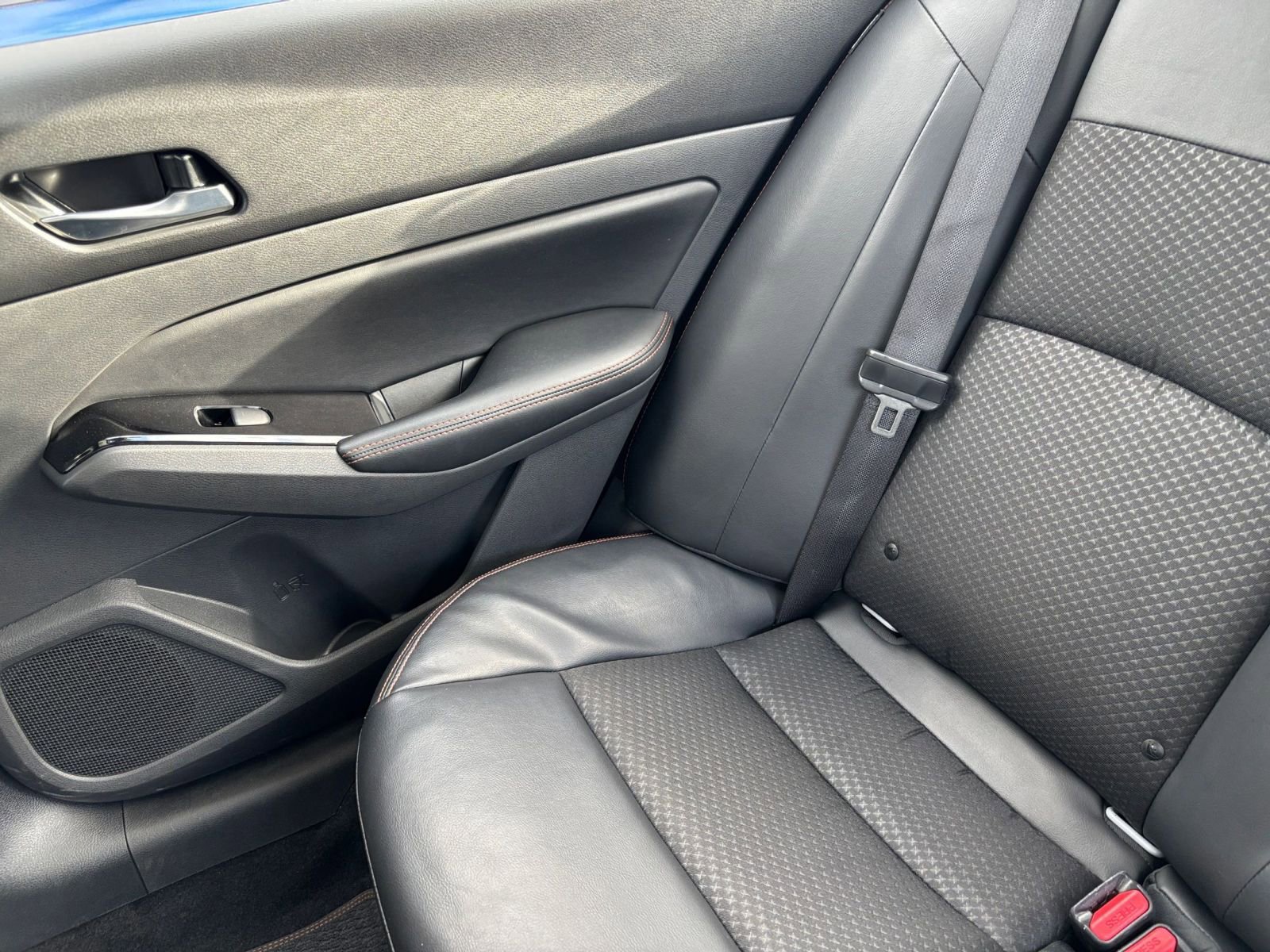 Used 2025 Nissan Altima 2.5 SR FWD image 39