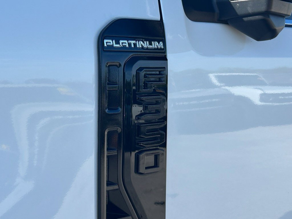 Used 2025 Ford F350 Platinum w/ Platinum Plus Package AWD/4WD image 19