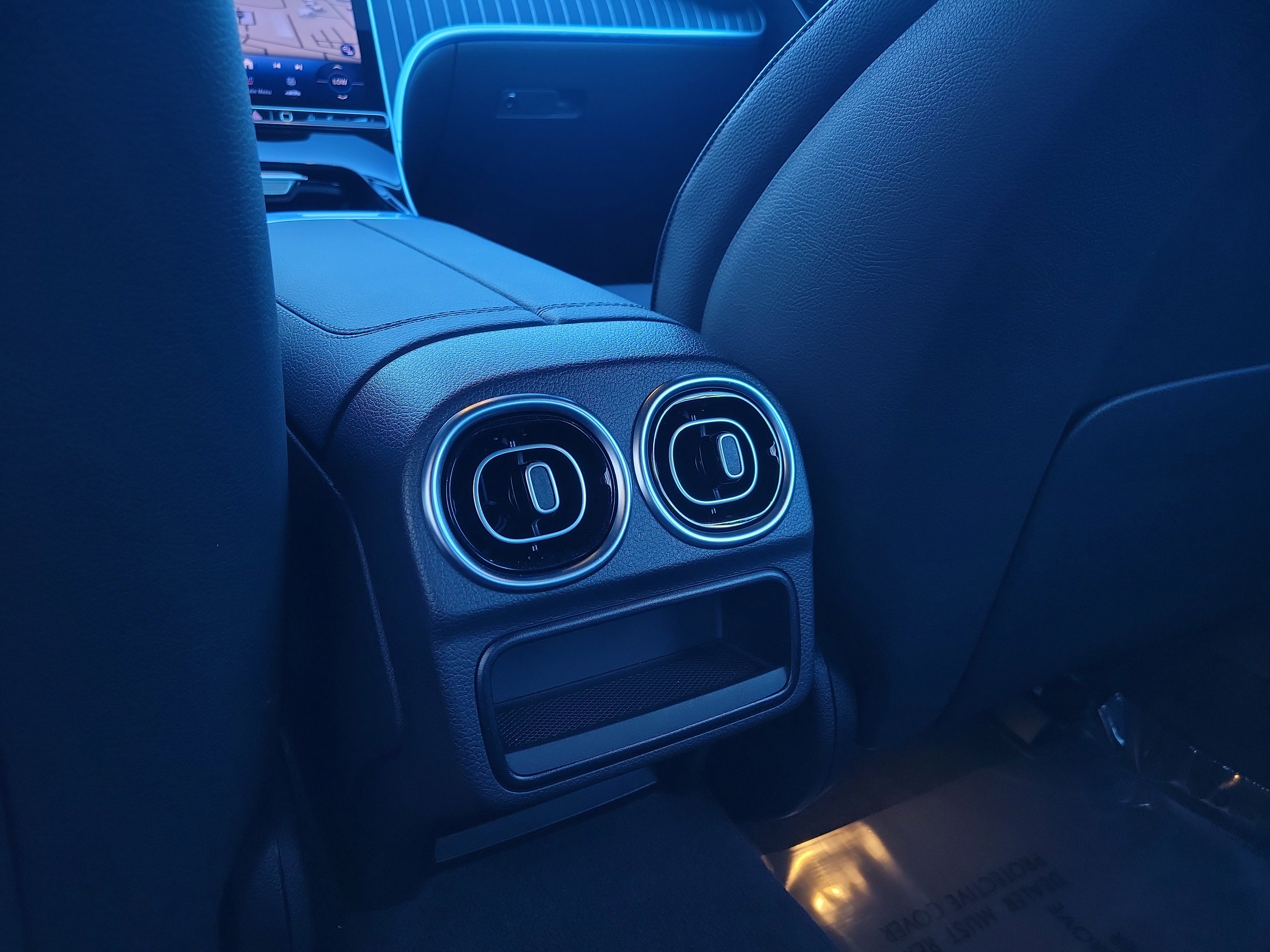 Used 2025 Mercedes-Benz C 300 Sedan image 14