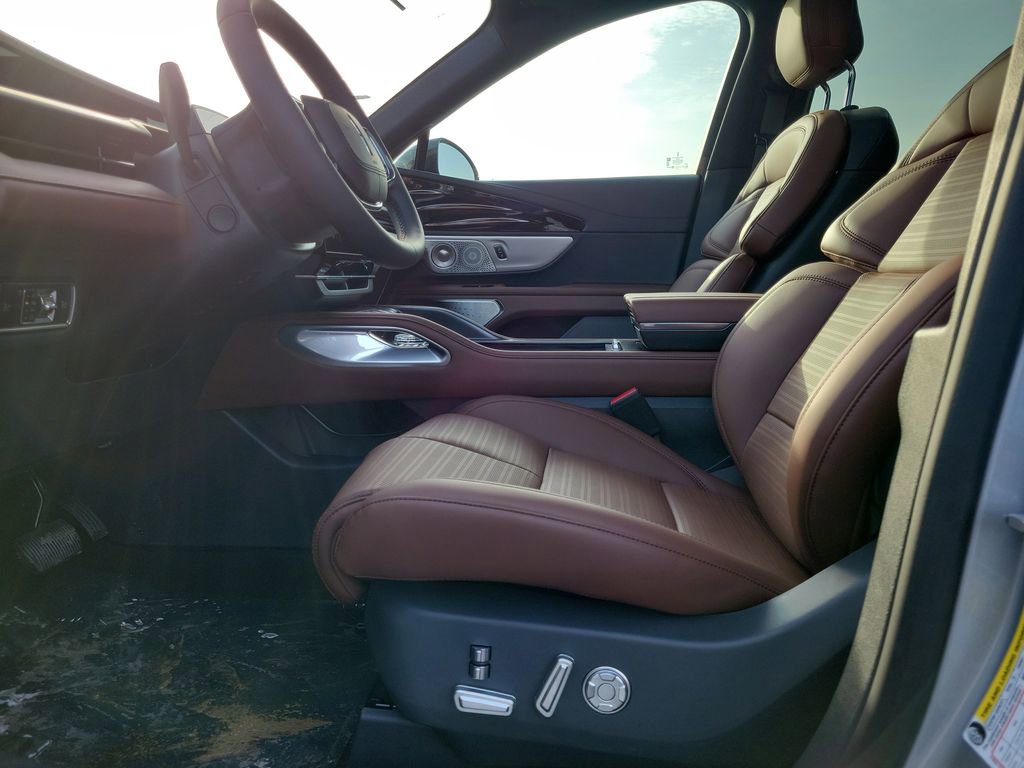 New 2026 Lincoln Nautilus Reserve AWD/4WD image 17