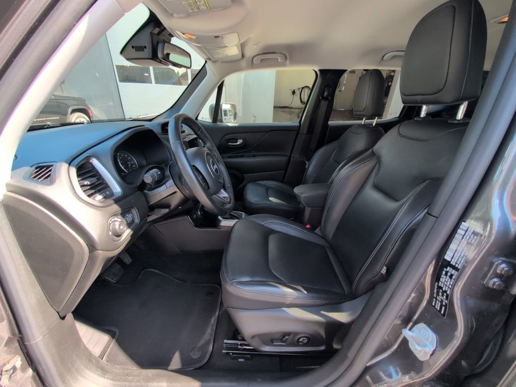 Used 2021 Jeep Renegade Limited image 12