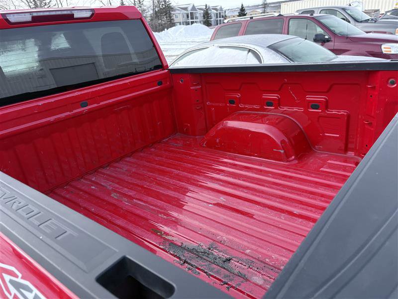 Used 2025 Chevrolet Silverado 1500 LT image 5