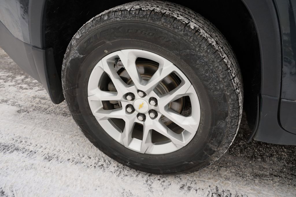 Used 2021 Chevrolet Traverse LT w/ LPO, Floor Liner Package image 31