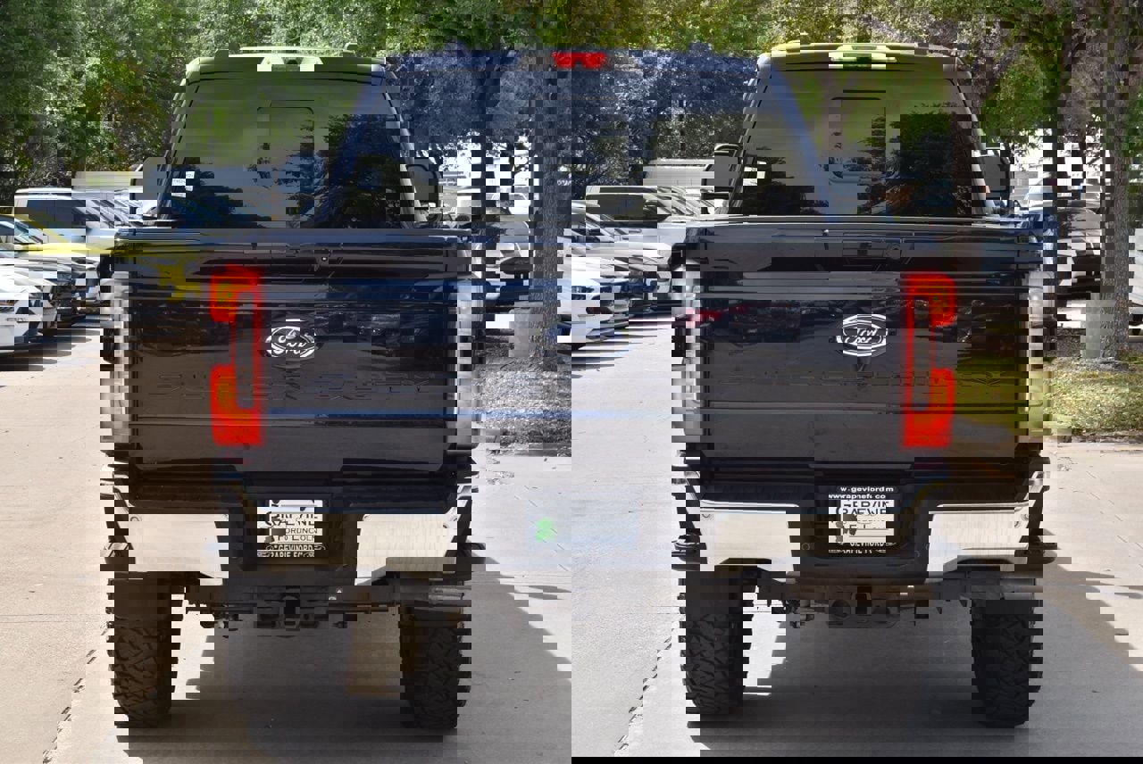 Used 2025 Ford F250 Lariat image 9