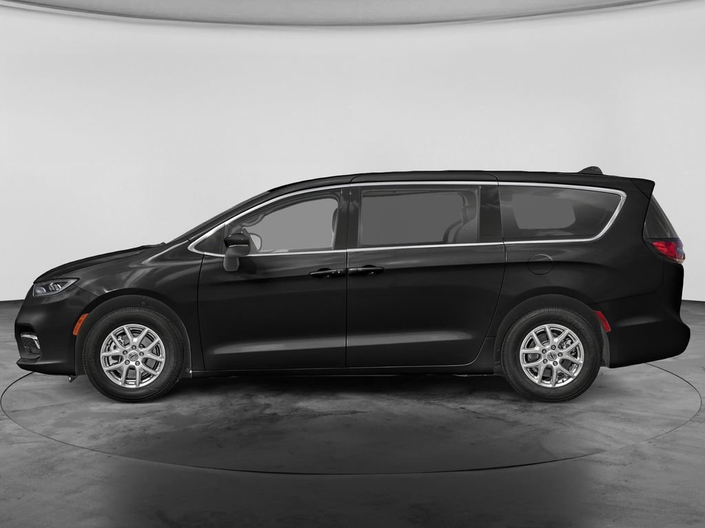 Used 2024 Chrysler Pacifica Touring-L FWD image 5