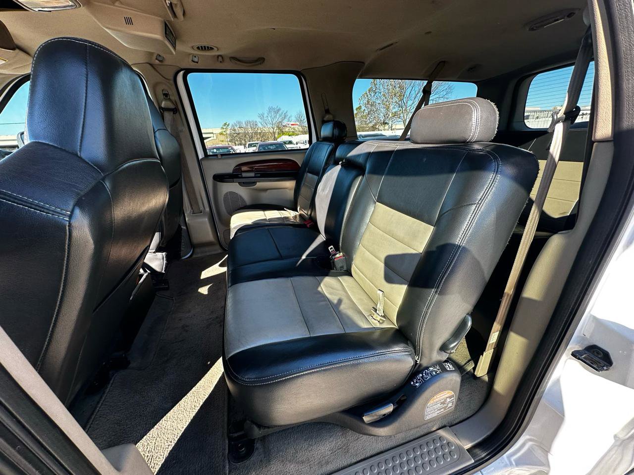Used 2005 Ford Excursion Eddie Bauer image 32