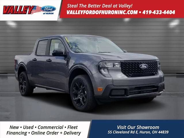 New 2026 Ford Maverick XLT w/ Black Appearance Package