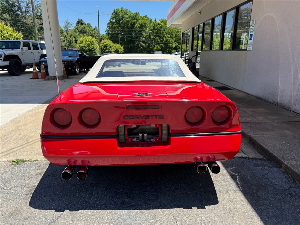 Used 1989 Chevrolet Corvette Convertible RWD image 9