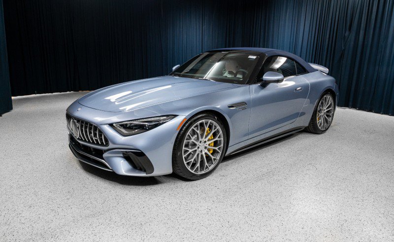New 2026 Mercedes-Benz SL 63 AMG 4MATIC image 2