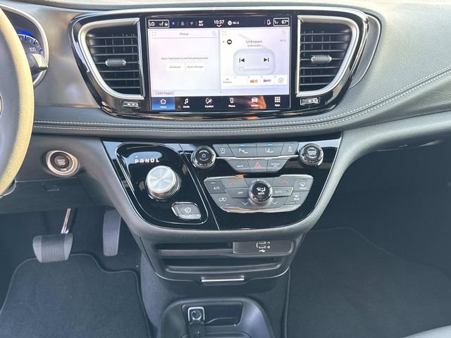 New 2026 Chrysler Pacifica Select FWD image 26