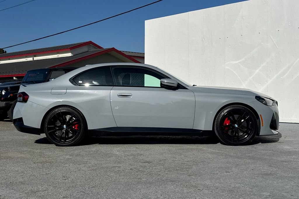 Used 2023 BMW 230i Coupe w/ M Sport Package image 2
