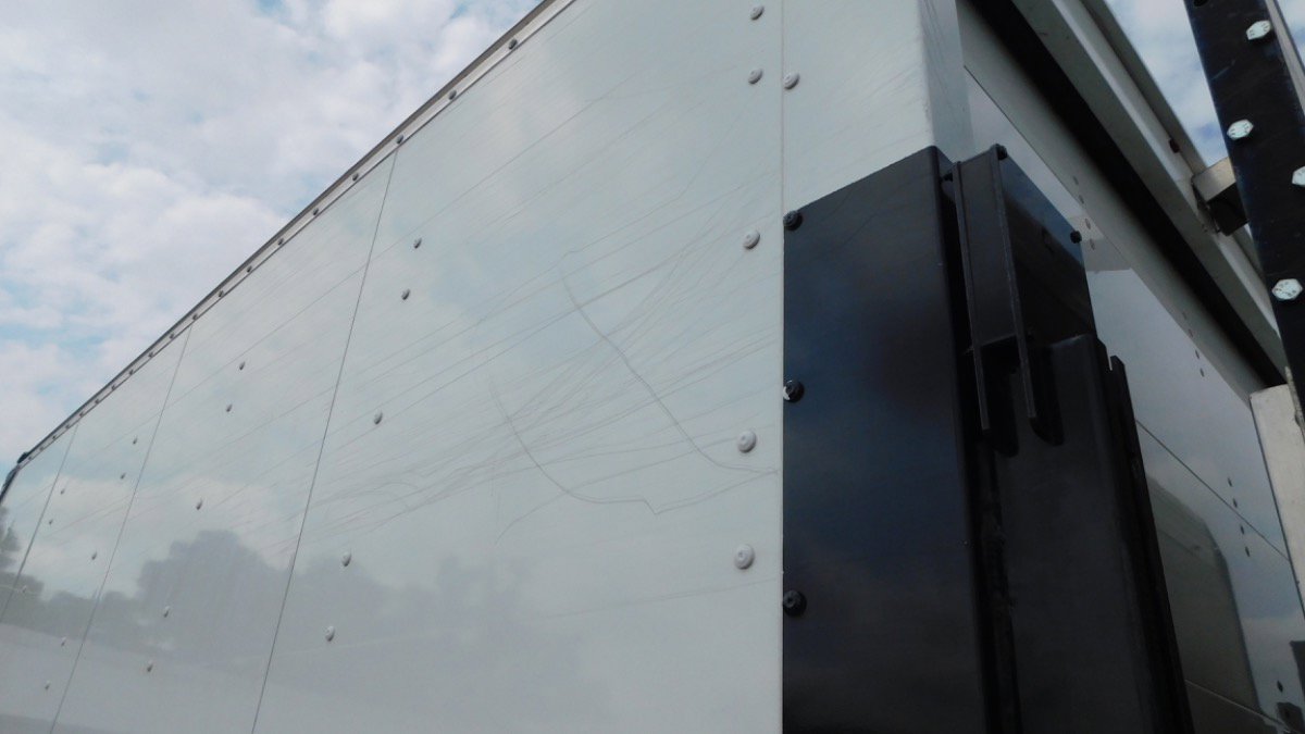 Used 2020 Isuzu NPR image 35