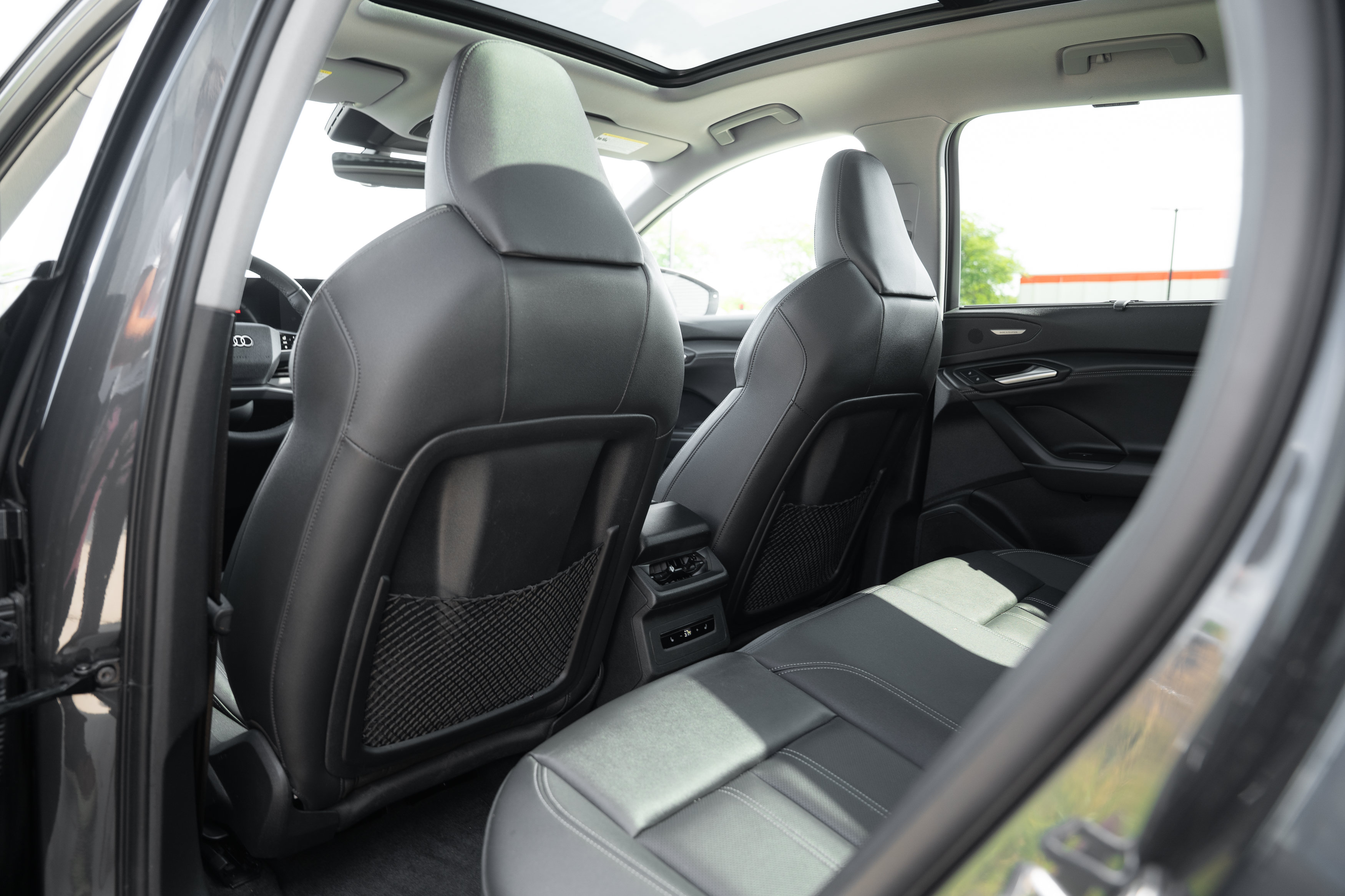 Certified 2025 Audi Q6 e-tron Premium Plus w/ Premium Plus AWD/4WD image 23