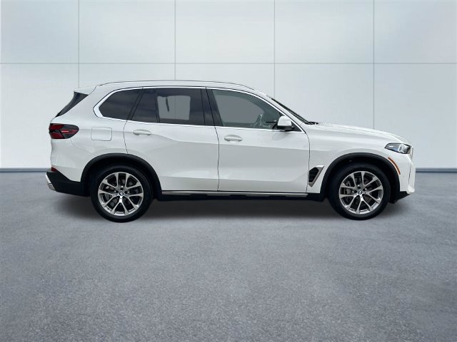 Certified 2025 BMW X5 xDrive40i w/ Premium Package AWD/4WD image 5