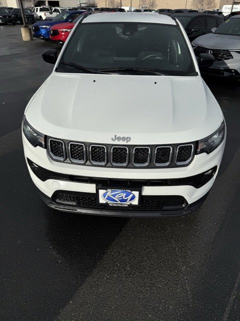 Used 2024 Jeep Compass Latitude image 18