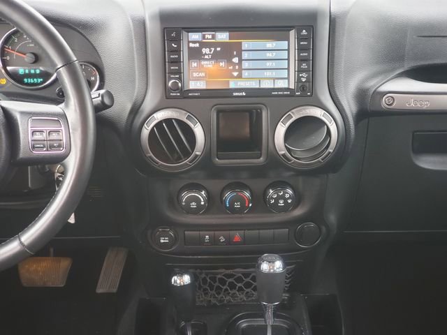 Used 2015 Jeep Wrangler Unlimited Sport w/ Connectivity Group image 24