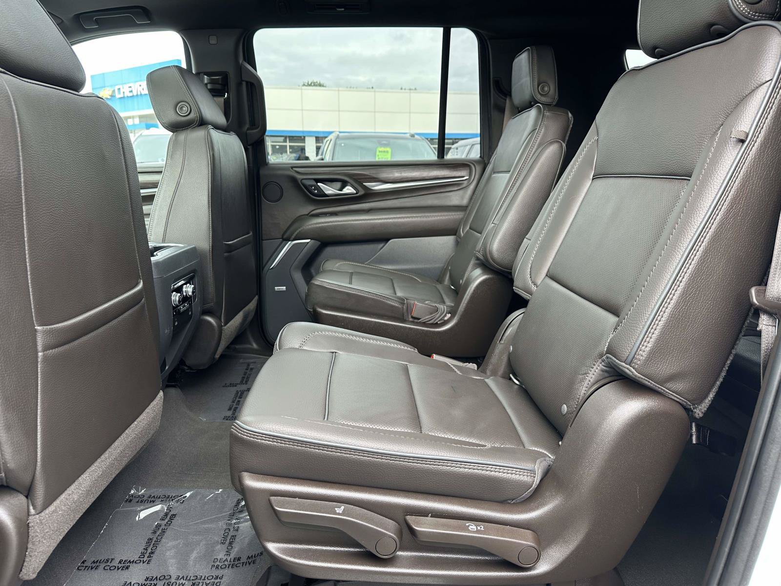 Used 2021 GMC Yukon XL Denali w/ Advanced Technology Package AWD/4WD image 24