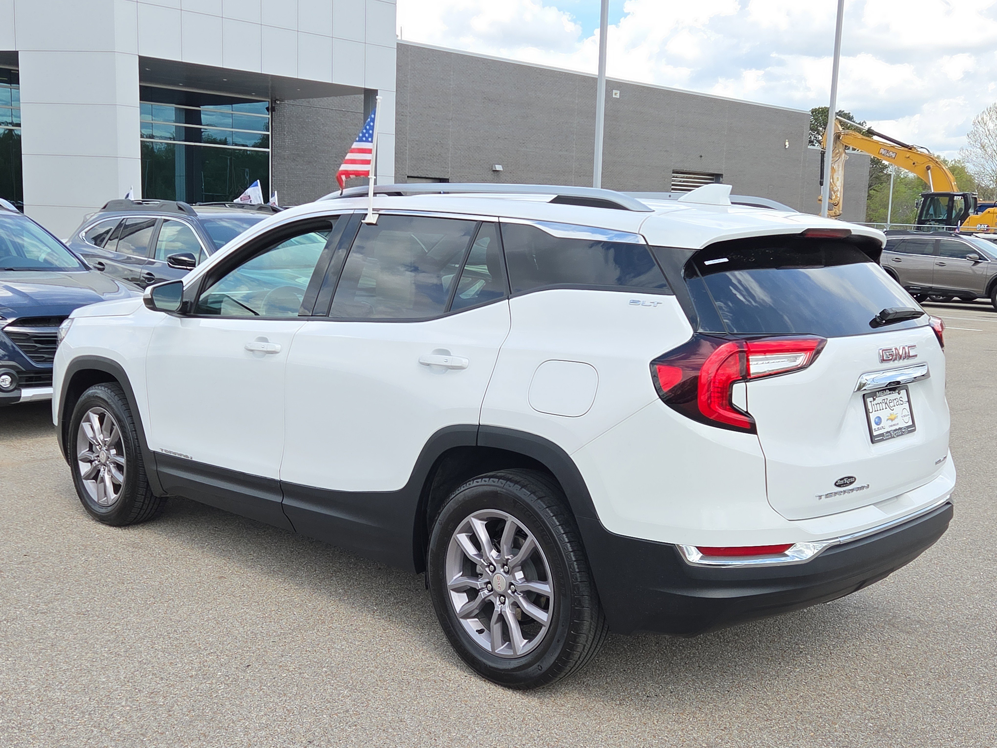 Used 2024 GMC Terrain SLT image 5