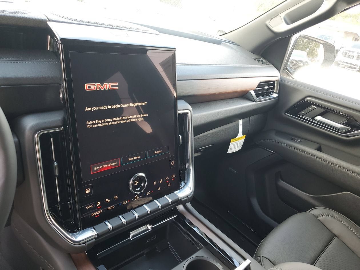 New 2026 GMC Yukon XL Denali w/ Denali Reserve Package AWD/4WD image 26