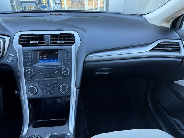 Used 2018 Ford Fusion S FWD image 22