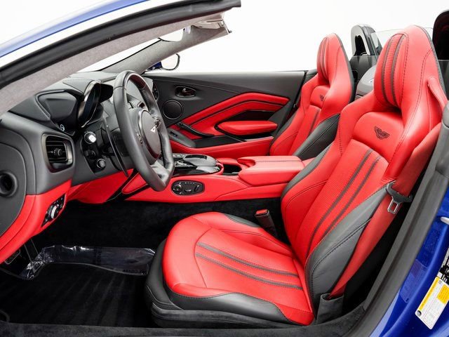 Used 2022 Aston Martin V8 Vantage Roadster image 9