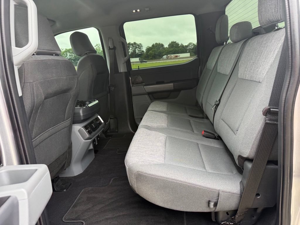 Used 2023 Ford F150 Lightning XLT AWD/4WD image 12