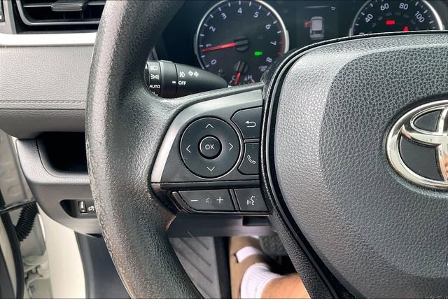 Used 2019 Toyota RAV4 XLE FWD image 18