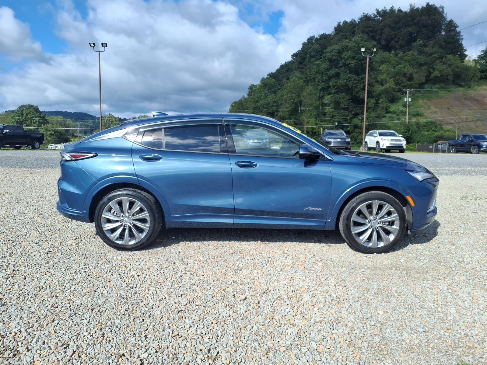 Used 2025 Buick Envista Avenir FWD image 4