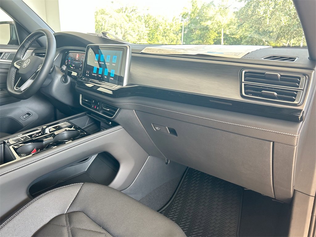 New 2025 Volkswagen Atlas Cross Sport SE image 36