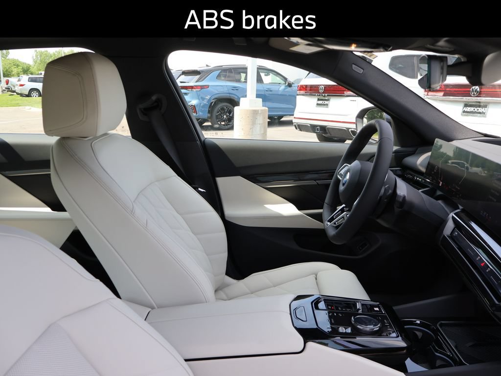 New 2027 BMW 530i xDrive w/ M Sport Package AWD/4WD image 13