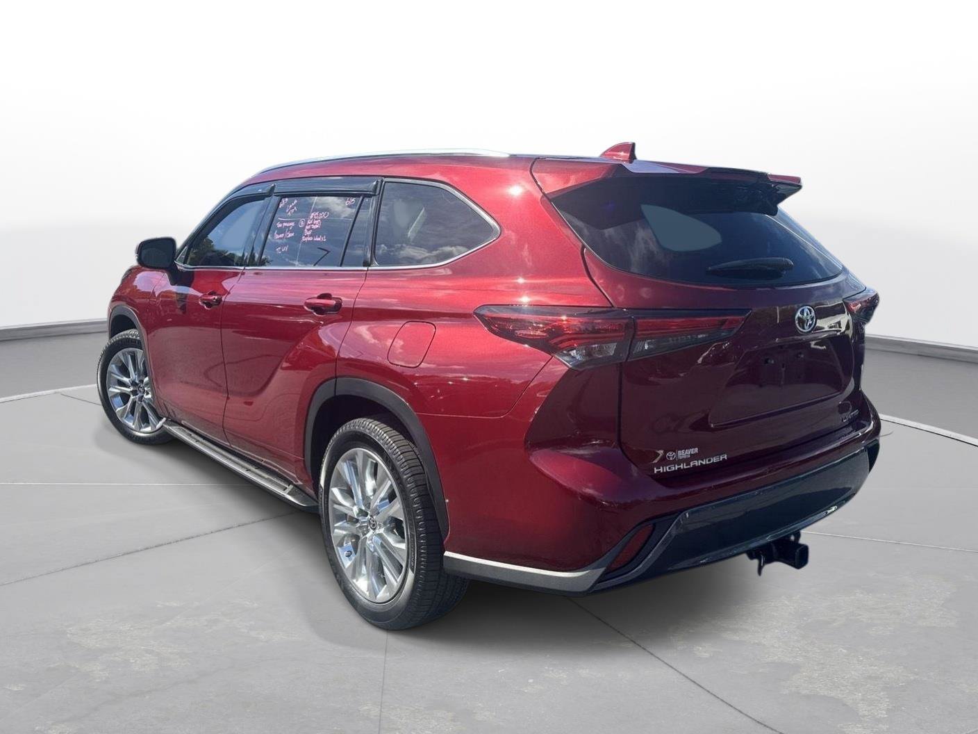 Used 2023 Toyota Highlander Limited FWD image 8