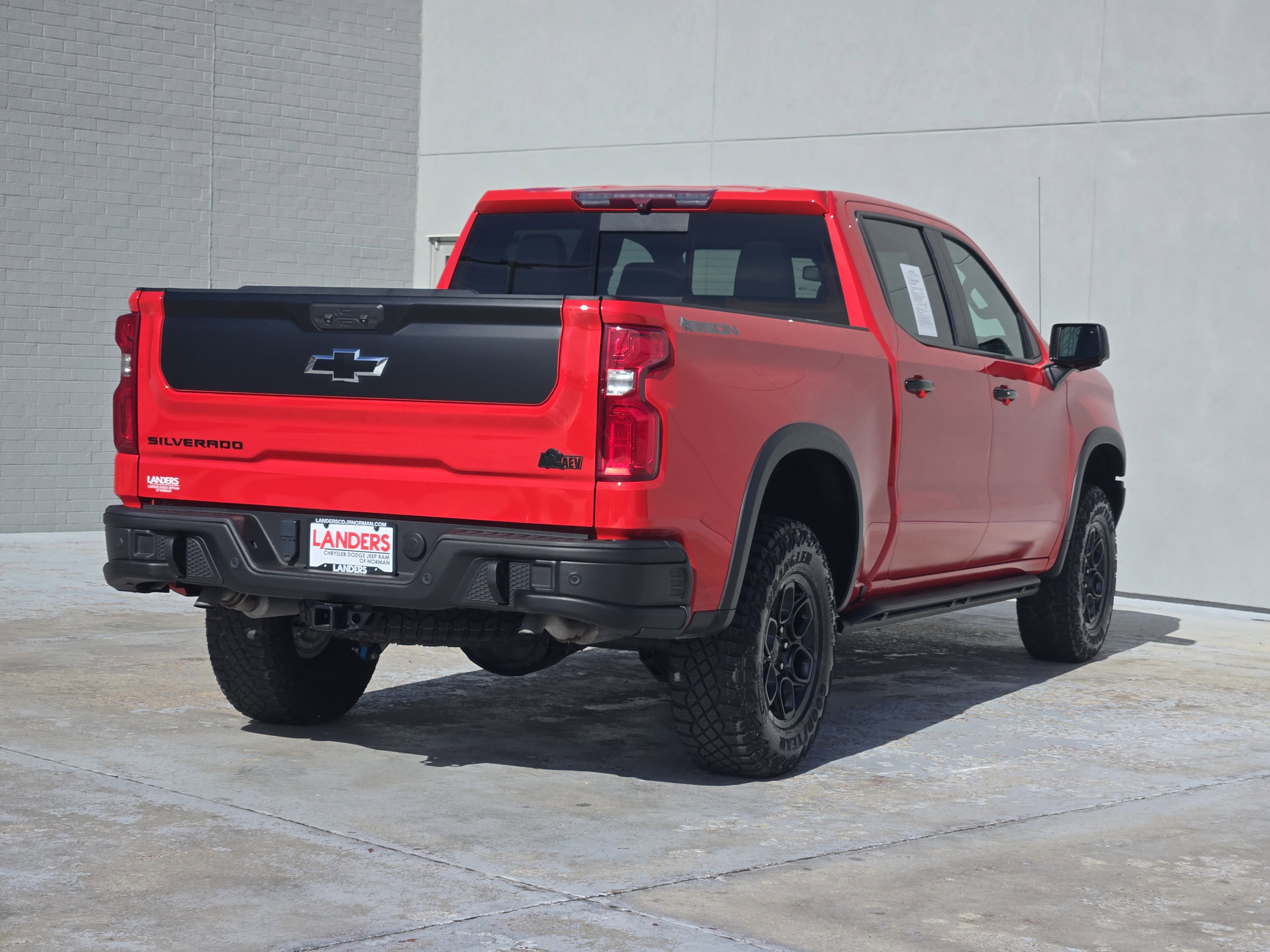 Used 2023 Chevrolet Silverado 1500 ZR2 w/ ZR2 Bison Edition AWD/4WD image 8