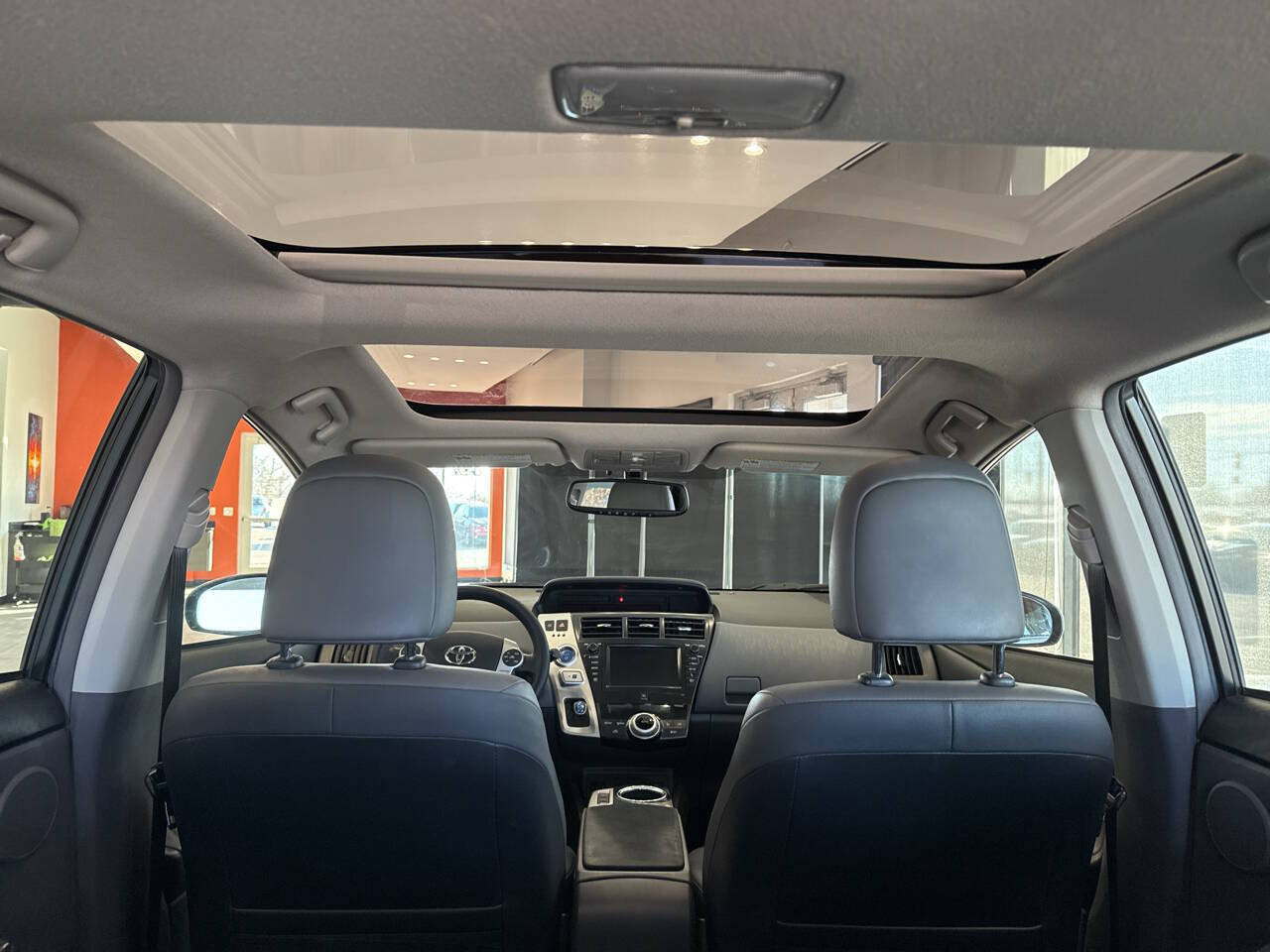 Used 2014 Toyota Prius V Five image 33