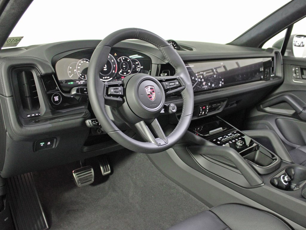 New 2026 Porsche Cayenne GTS image 4